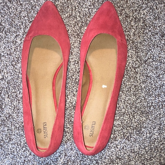 Susina Red Flats Elegant Minimalist Design - Picture 1 of 3